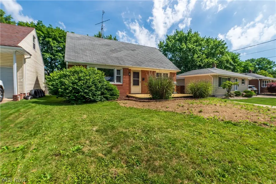 1703 41st Nw Street, Canton, OH 44709 - #3