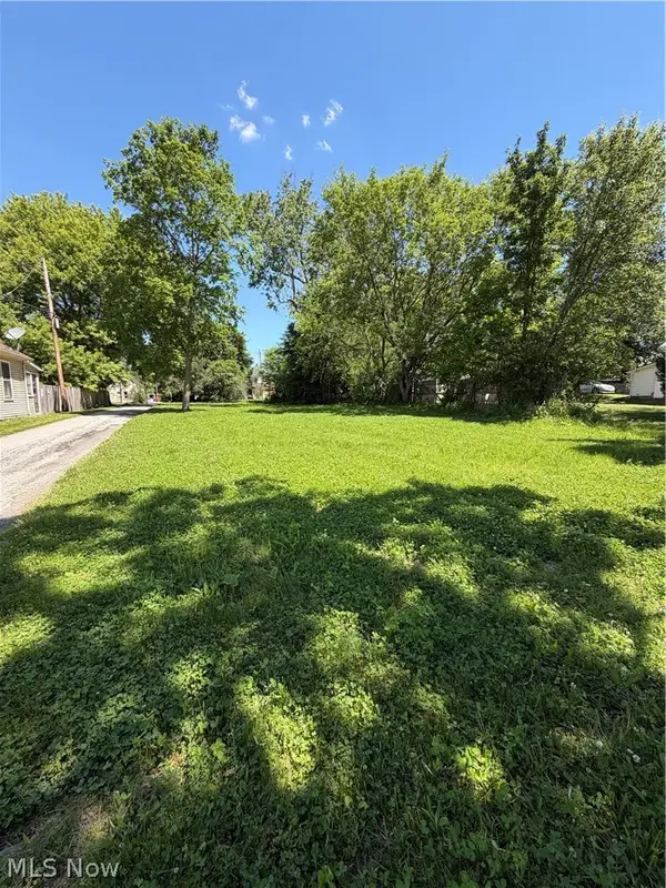 369 W North Street, Wooster, OH 44691