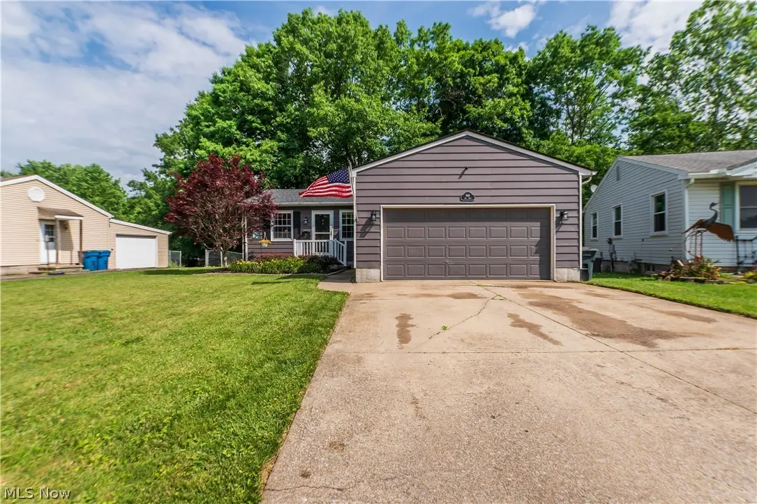 949 Saul Drive, Hubbard, OH 44425 - #1