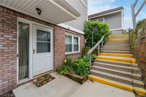 227-E Portage Lakes Drive, Akron, OH 44319