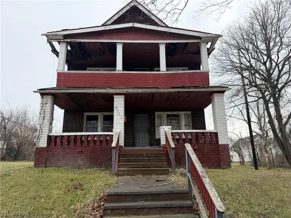 9702 Parkview Avenue, Cleveland, OH 44104