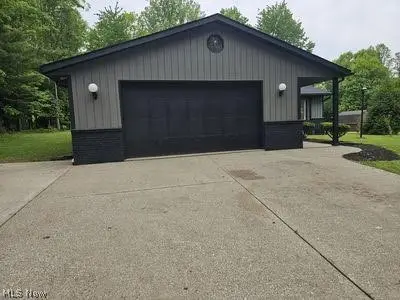 4292 Boston Road, Brunswick Hills, OH 44212 - #2