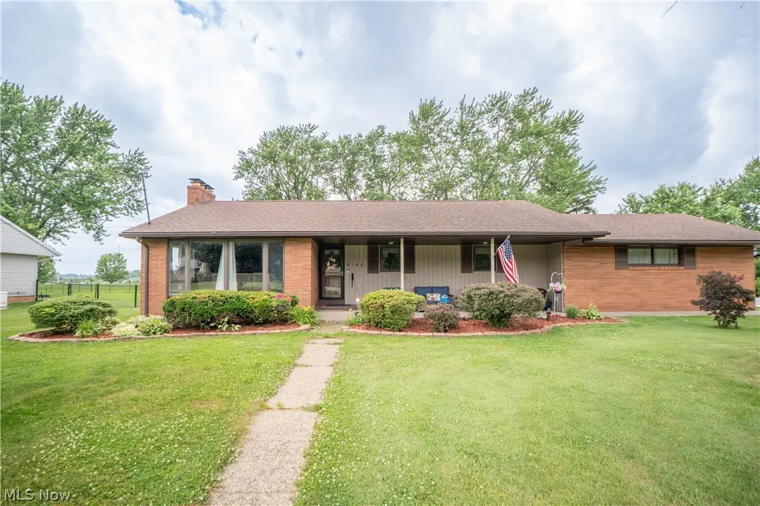 6145 Hollydale Ne Avenue, Canton, OH 44721 - #1