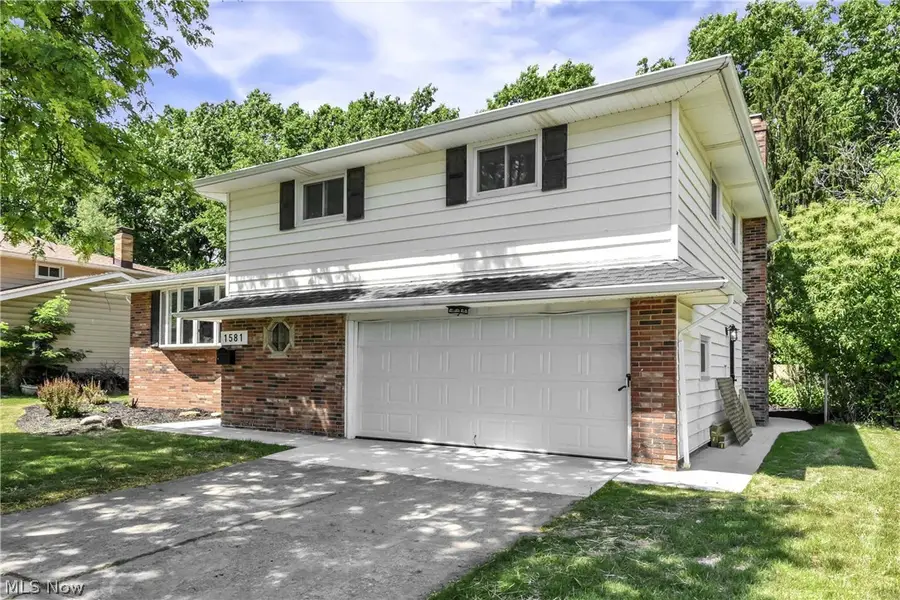 1581 N Circle View Drive, Seven Hills, OH 44131 - #2