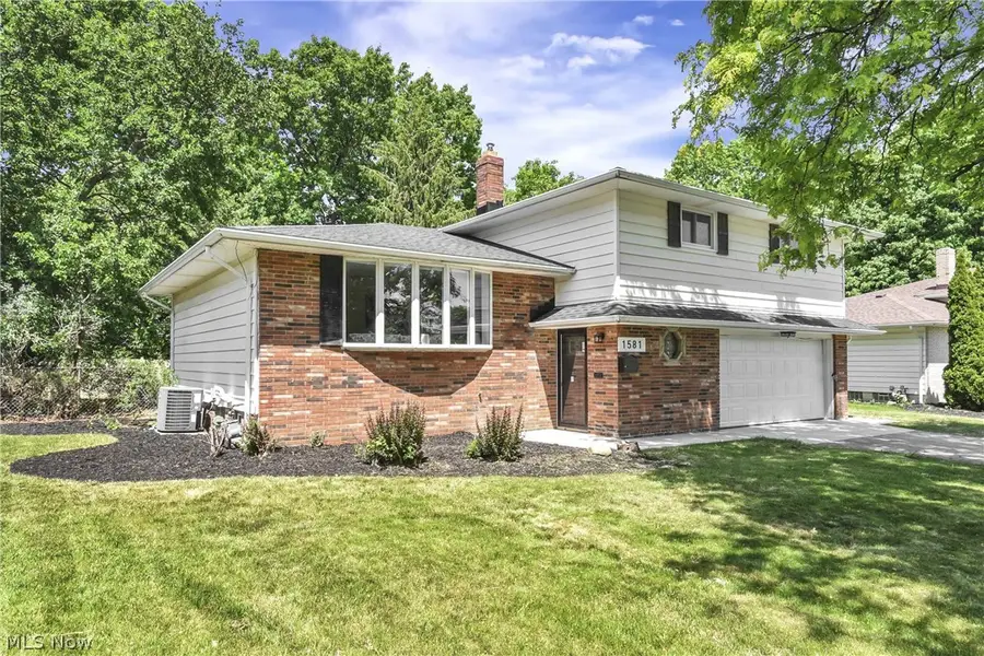 1581 N Circle View Drive, Seven Hills, OH 44131 - #3