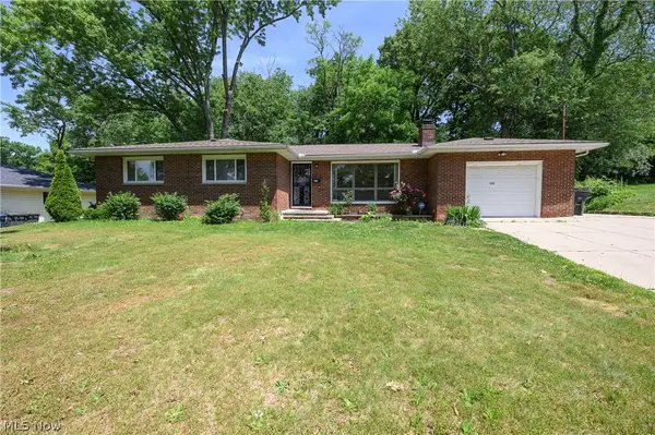 1279 Chippewa Avenue, Akron, OH 44305