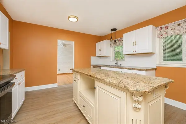 1279 Chippewa Avenue, Akron, OH 44305