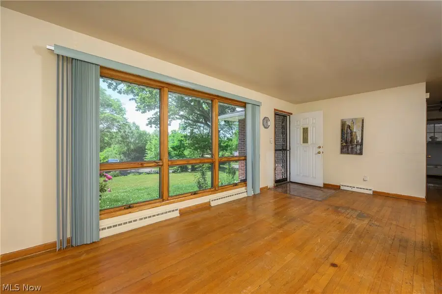 1279 Chippewa Avenue, Akron, OH 44305 - #3
