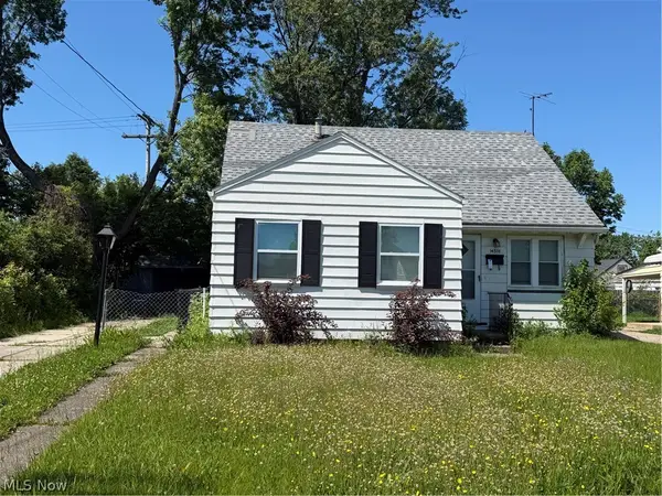 14518 Saint James Avenue, Cleveland, OH 44135