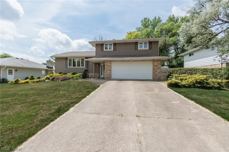 2207 Jacqueline Drive, Parma, OH 44134 - #2