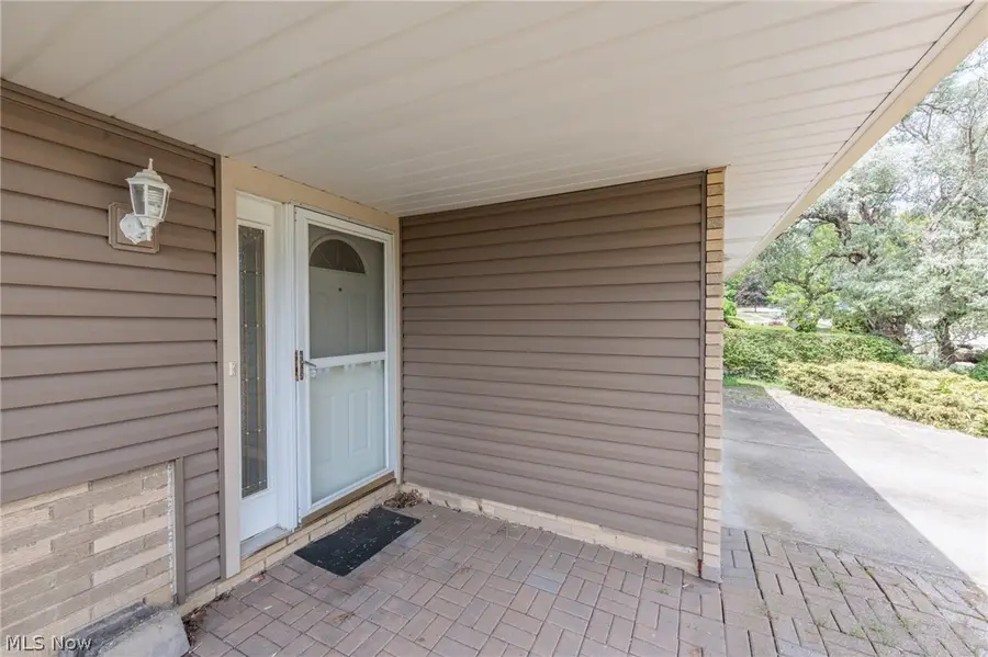 2207 Jacqueline Drive, Parma, OH 44134 - #3