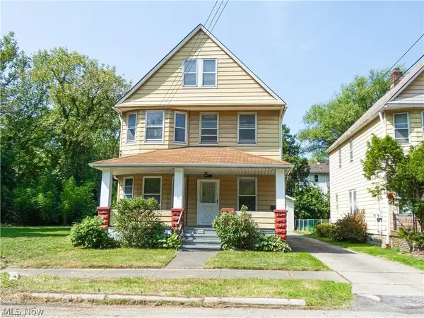 3864 E 52nd Street, Newburgh Heights, OH 44105