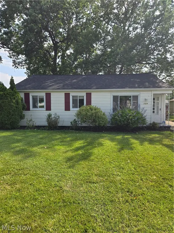 1024 Quentin Road, Eastlake, OH 44095