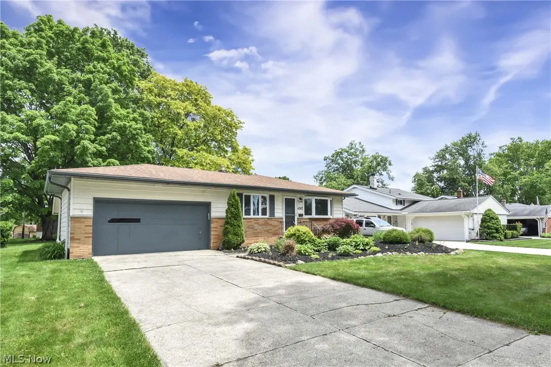 4267 Bentley Drive, North Olmsted, OH 44070 - #1