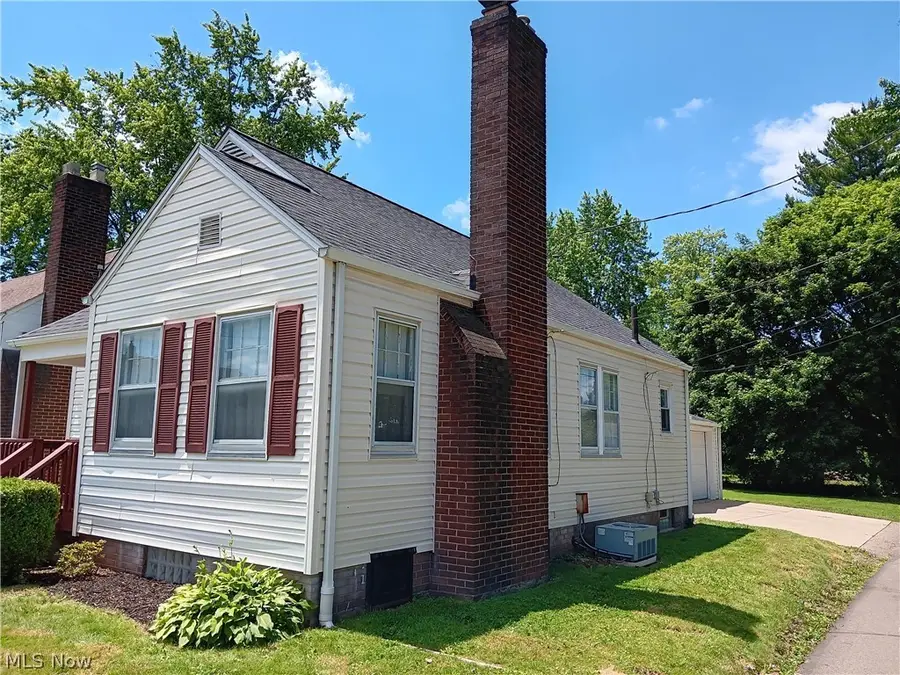 1815 Kirk Nw Court, Canton, OH 44709 - #2