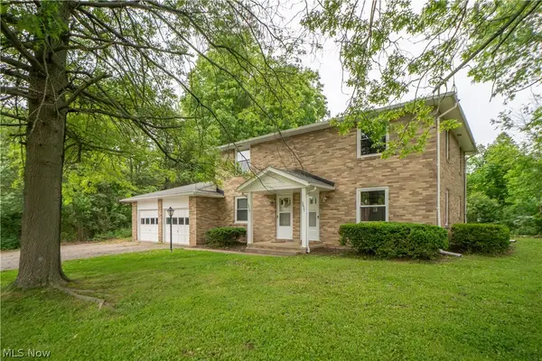 3837-3839 Beech Hill Nw Road, North Canton, OH 44720