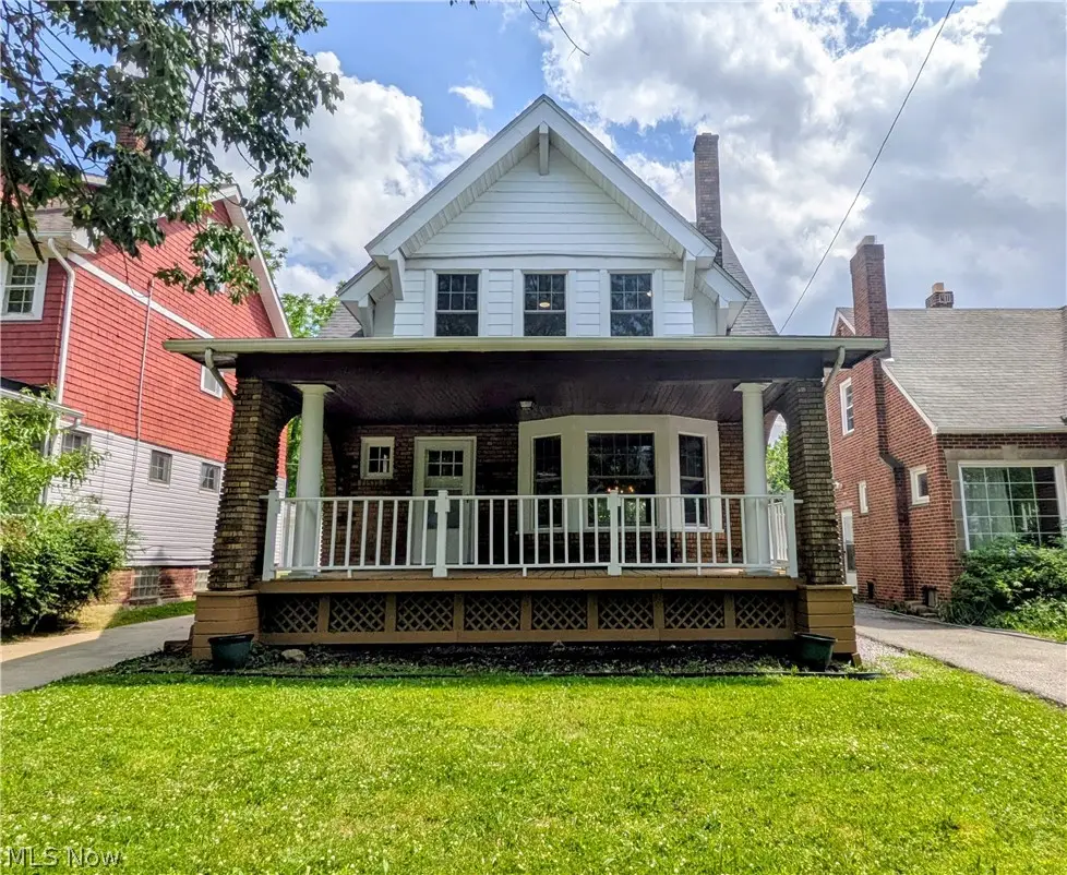 3270 Yorkshire Road, Cleveland Heights, OH 44118 - #1