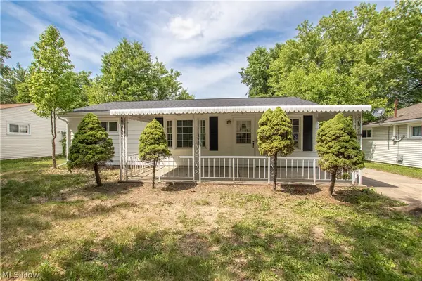 861 Oak Street, Elyria, OH 44035