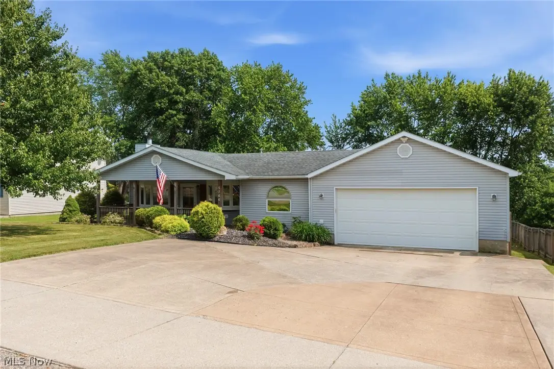 5766 Drenta Sw Circle, Navarre, OH 44662 - #1