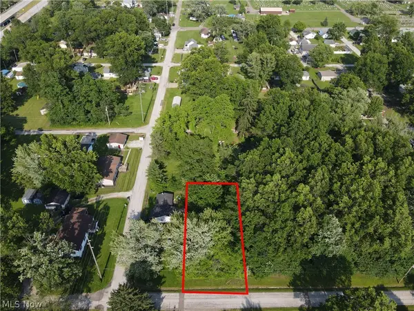 Meadowbrook Ne Avenue, Alliance, OH 44601