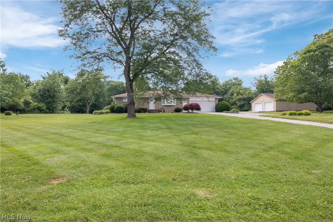 1461 Deermont Sw Avenue, Massillon, OH 44647 - #1