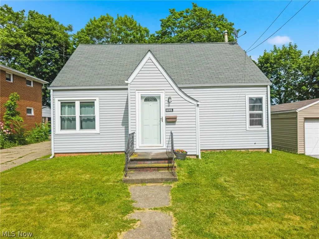 1612 Cherry Ne Avenue, Canton, OH 44714 - #1