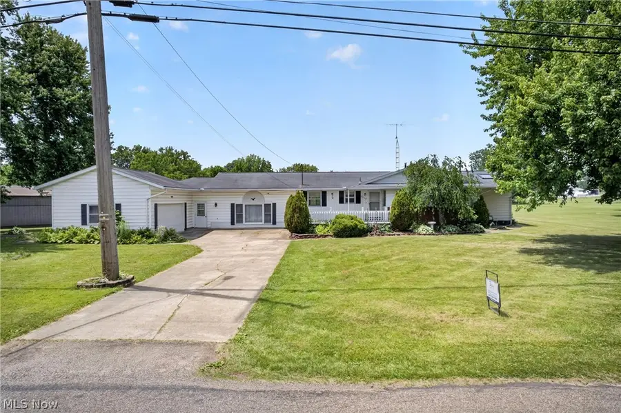 2115 Kenyon Nw Avenue, Massillon, OH 44647 - #2