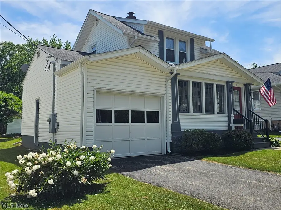 116 Moffet Avenue, Chardon, OH 44024 - #2