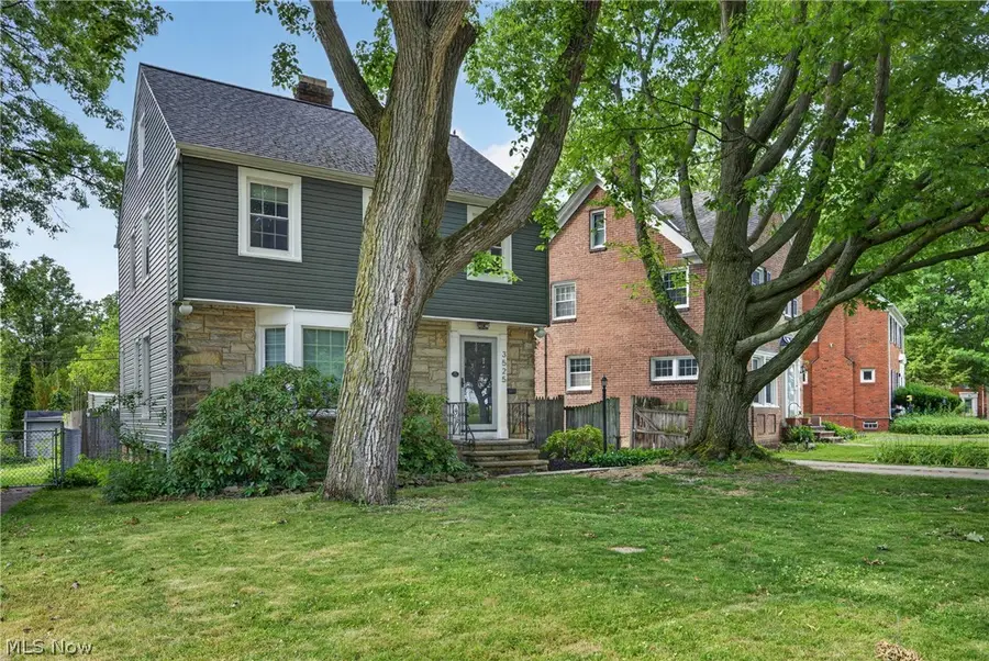 3525 Edison Road, Cleveland Heights, OH 44121 - #3