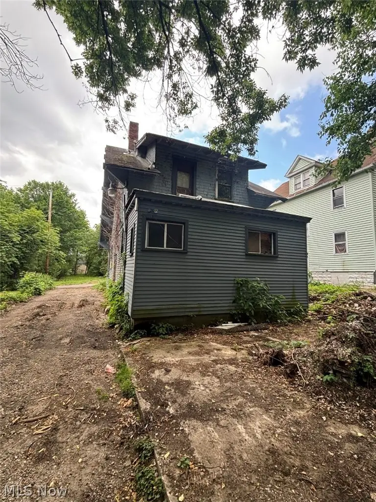 40 W Woodbine Avenue, Youngstown, OH 44505 - #2