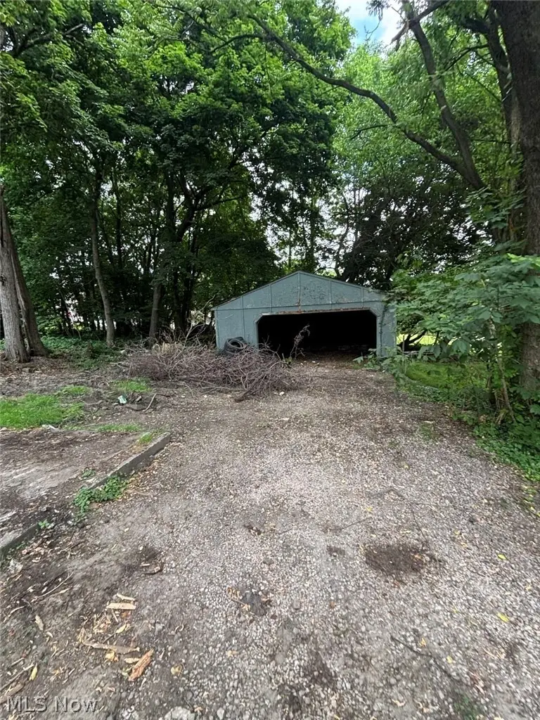 40 W Woodbine Avenue, Youngstown, OH 44505 - #3