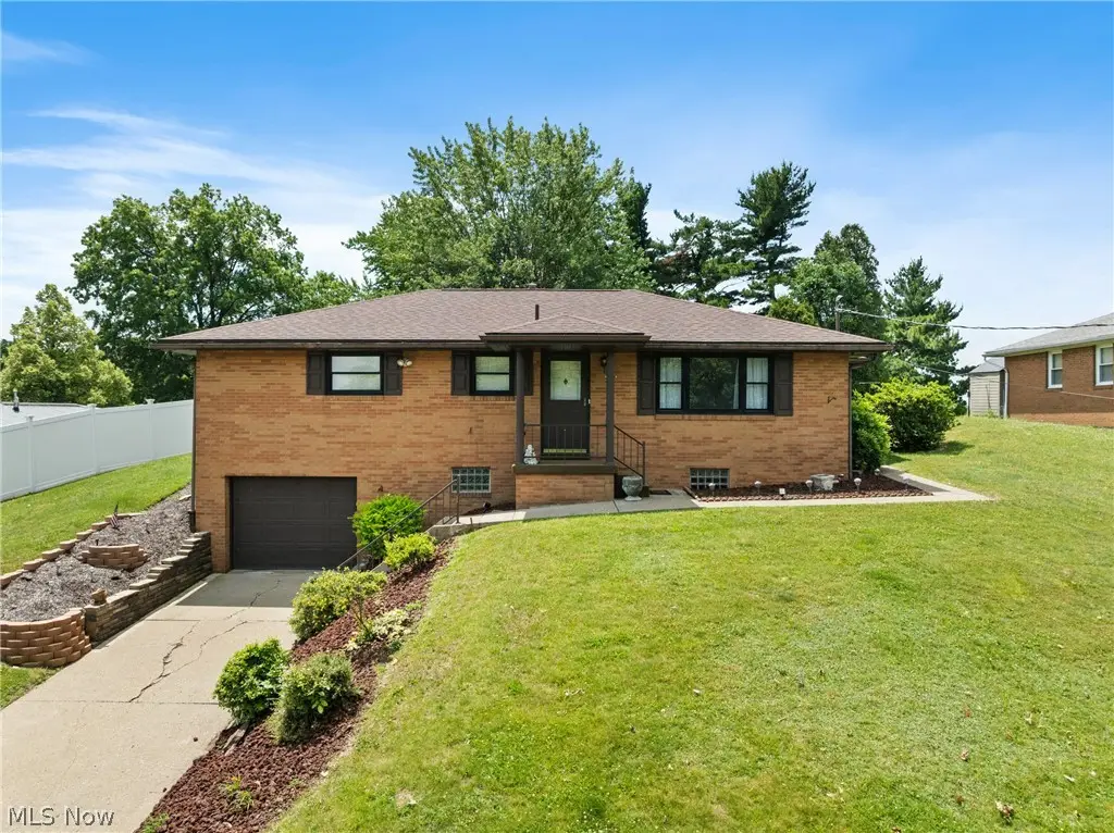 31 Highview Circle, Weirton, WV 26062 - #1