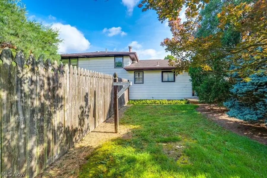 550 E Carrollton Street, Magnolia, OH 44643 - #2