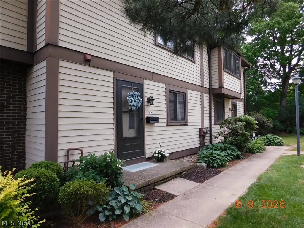 934 Hampton Ridge Drive, Akron, OH 44313 - #1