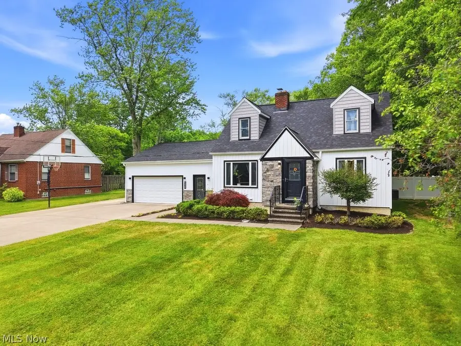 534 Miner Road, Highland Heights, OH 44143 - #2