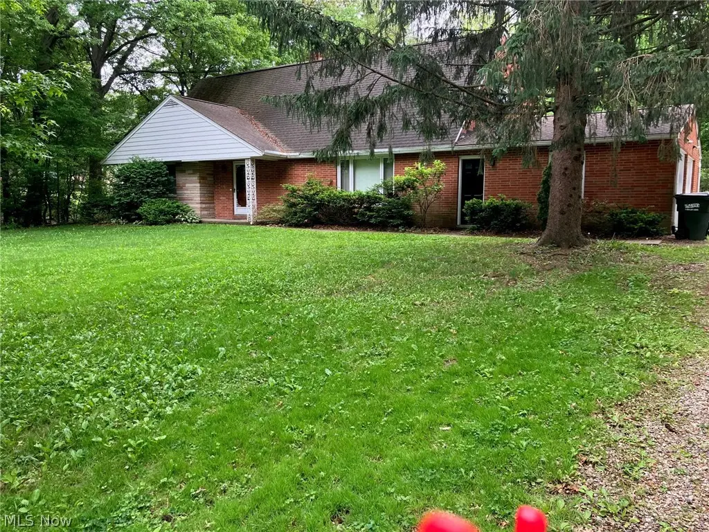 5840-42 Pawnee Nw Street, North Canton, OH 44720 - #1