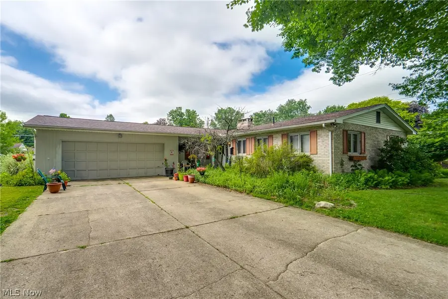 3120 Bambi Nw Street, Canton, OH 44709 - #2