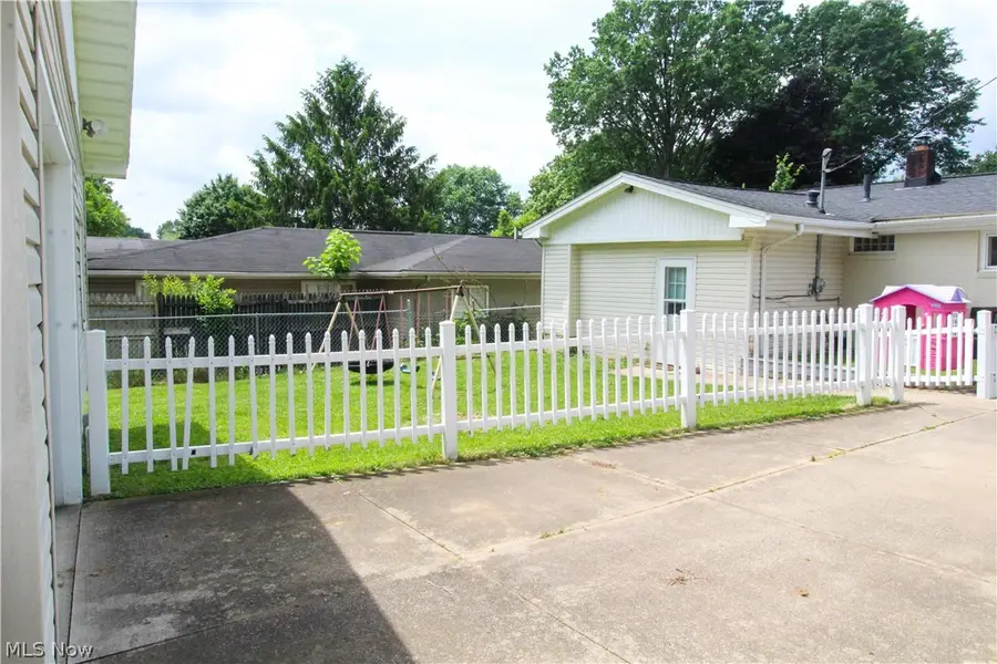 720 Emerson Nw Avenue, North Canton, OH 44720 - #2