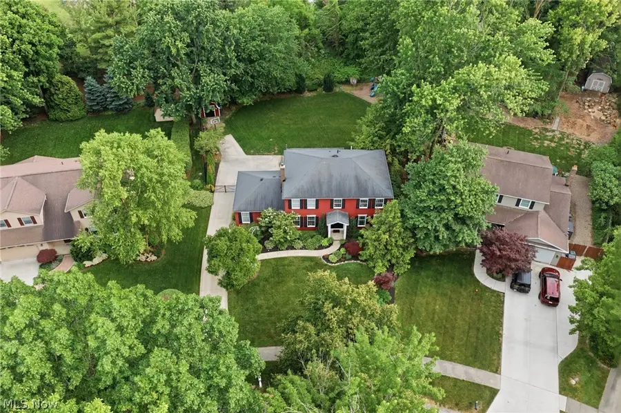 31477 Roberta Drive, Bay Village, OH 44140 - #3