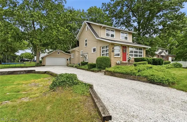 8562 Essex Nw Avenue, North Canton, OH 44720