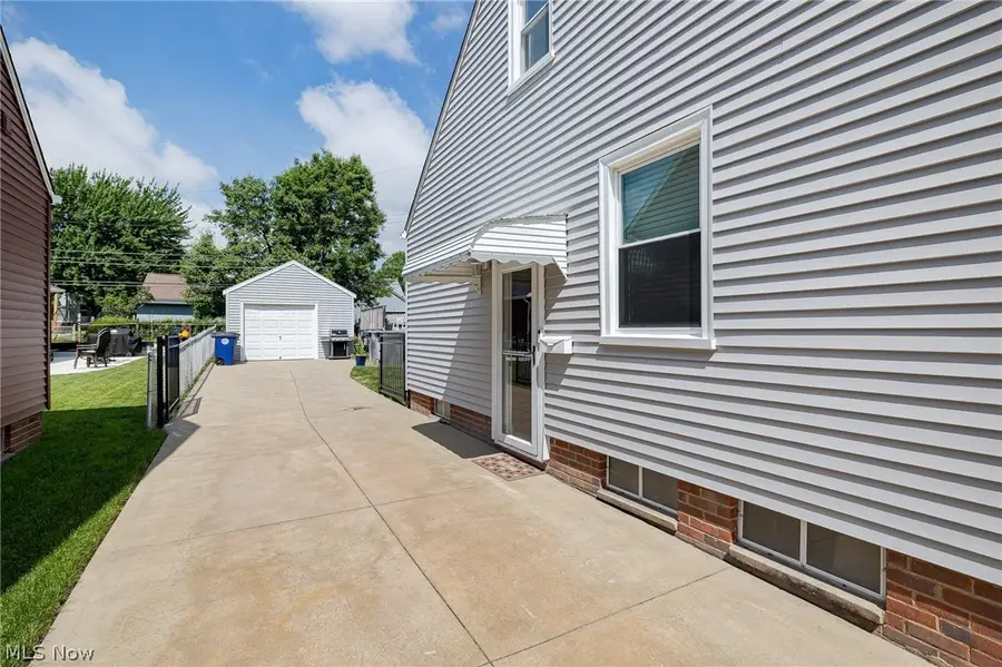 4576 Bentwood Drive, Cleveland, OH 44144 - #3