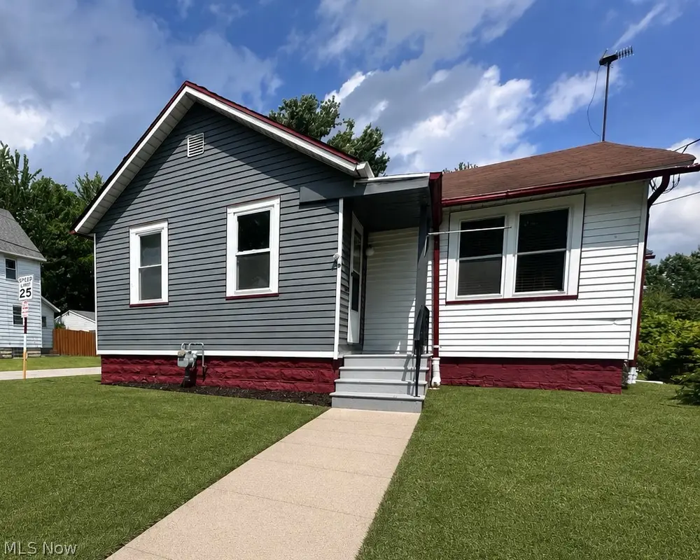 511 Woodland Avenue, Elyria, OH 44035 - #1