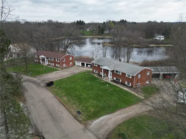3555 N Vista Nw Street, Uniontown, OH 44685