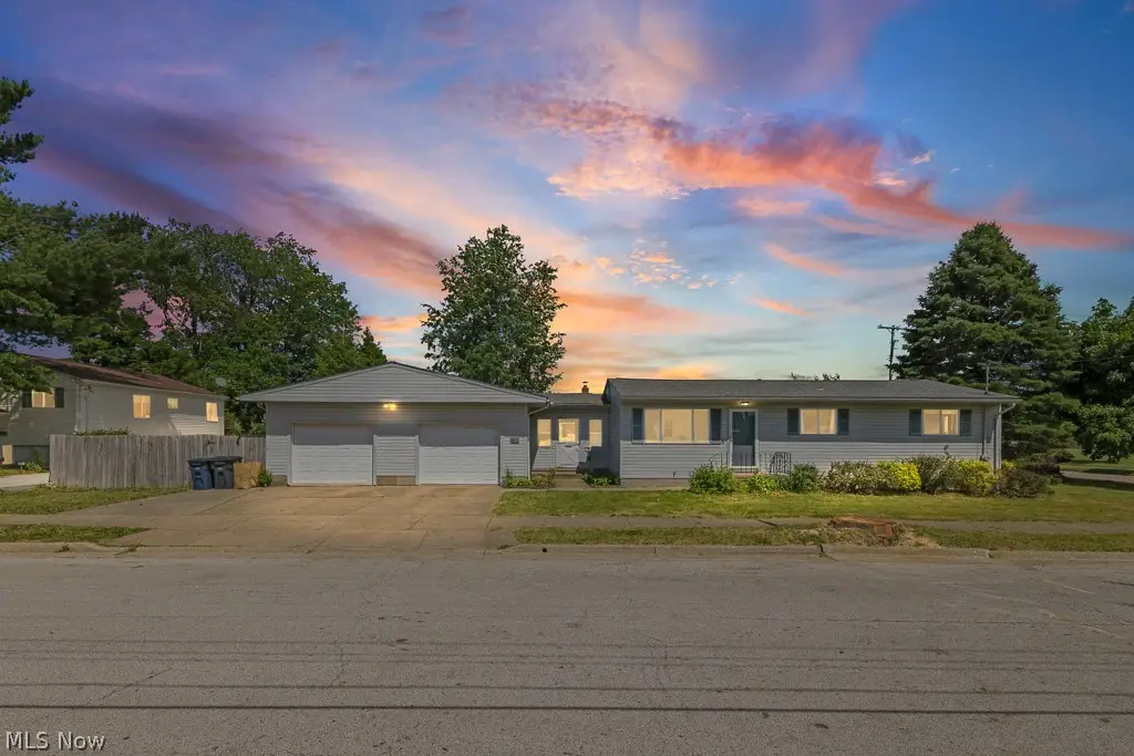 611 Herbert Road, Akron, OH 44312 - #1
