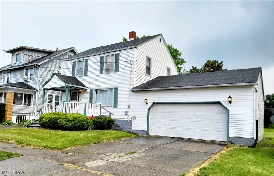 1059 W 14th Street, Lorain, OH 44052 - #2