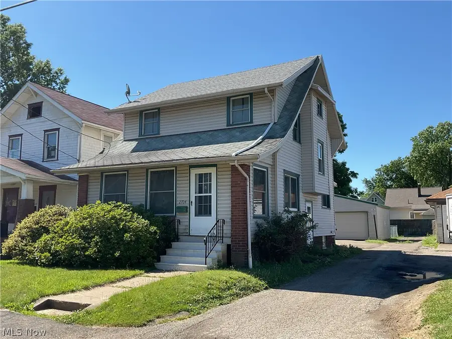 2704 8th Nw Street, Canton, OH 44708 - #2