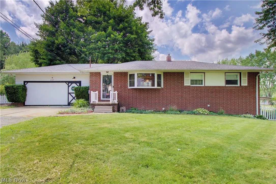 6787 Glenmere Ne Avenue, Canton, OH 44721 - #1