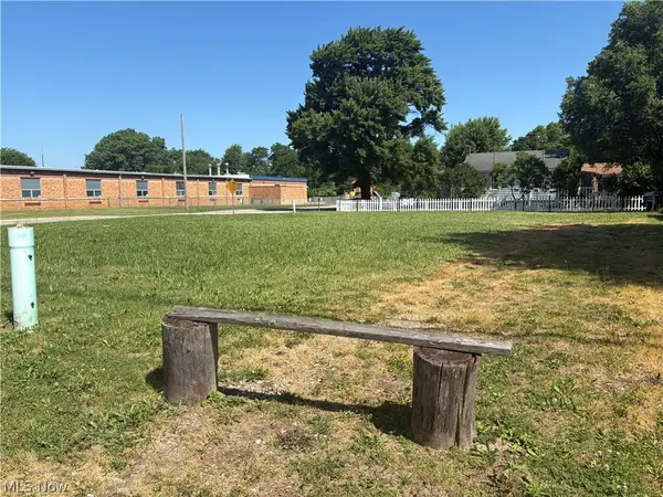 2343 N Ridge E Road, Lorain, OH 44055