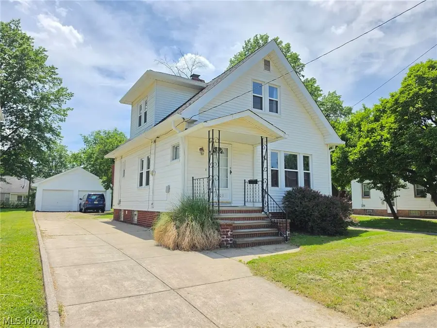 3909 Burger Avenue, Cleveland, OH 44109 - #2