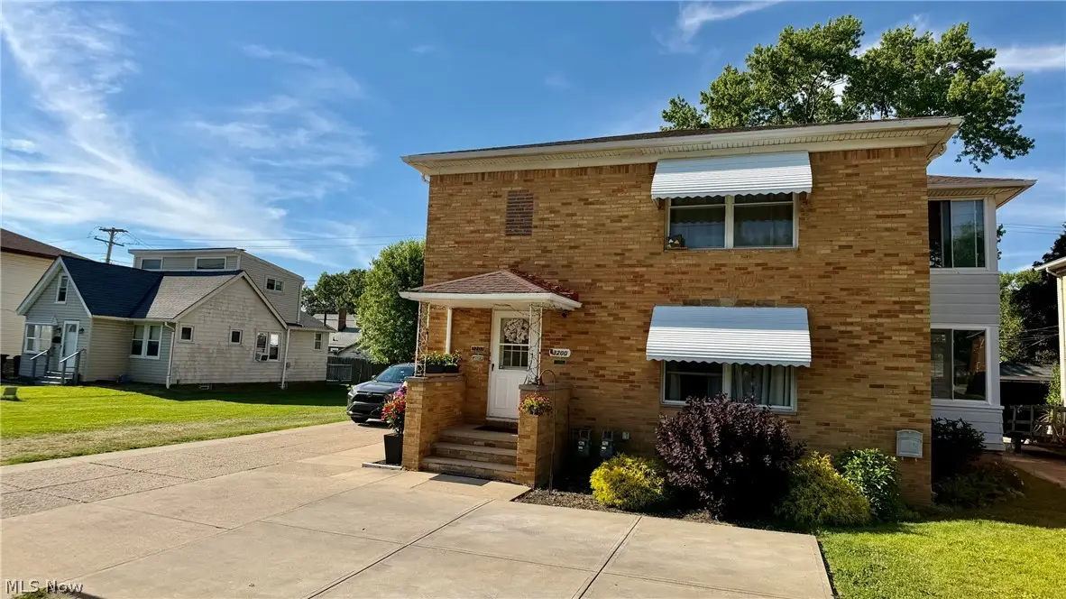 3200 Snow Road, Parma, OH 44134 - #1